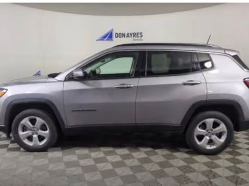 Used 2021 Jeep Compass Sport FWD image 2