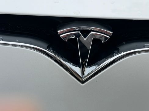 Used 2021 Tesla Model S Long Range Plus image 11