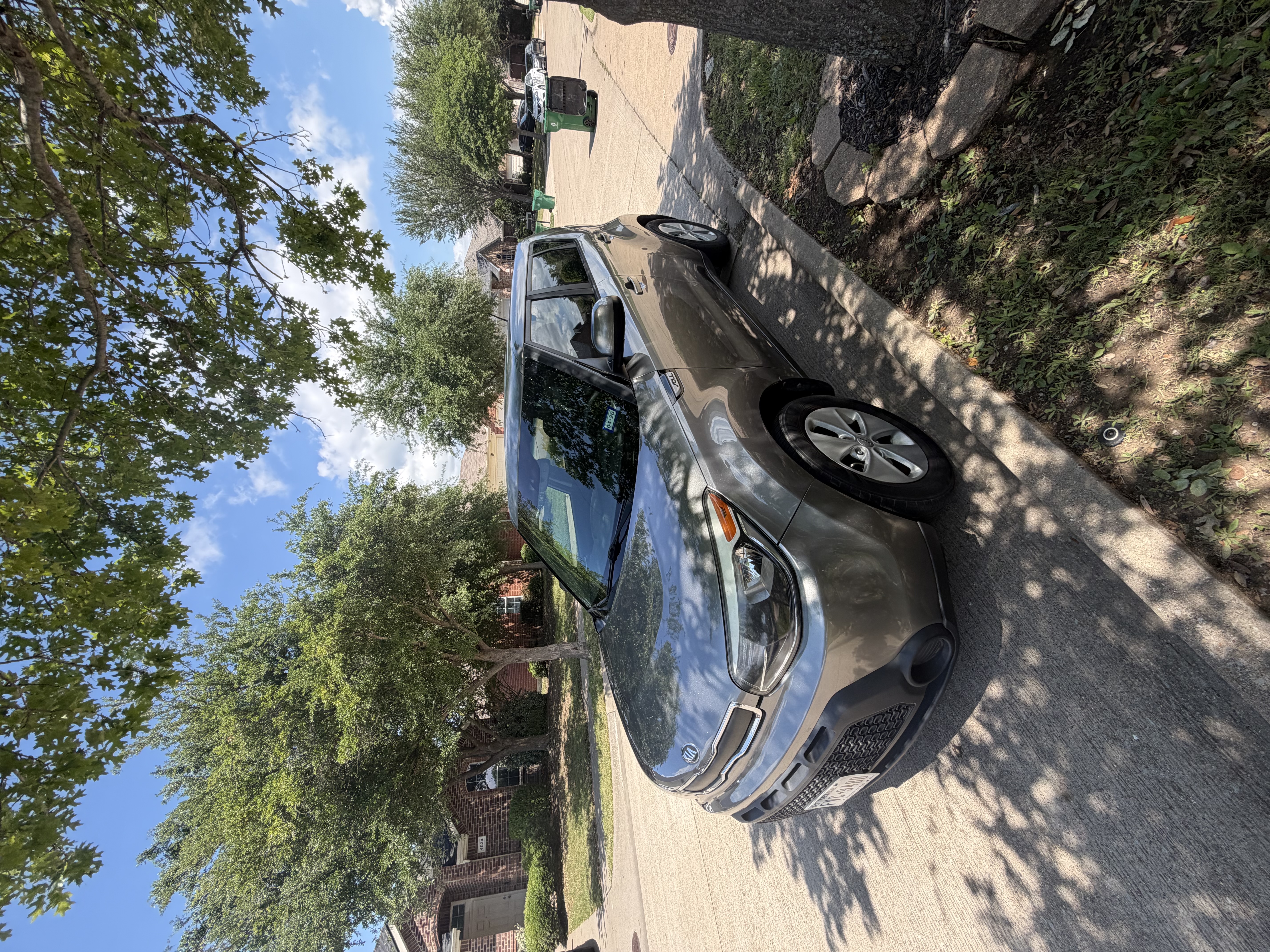 Used 2016 Kia Soul FWD image 1