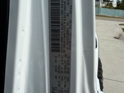 Used 2019 Jeep Wrangler Unlimited Sahara AWD/4WD image 9