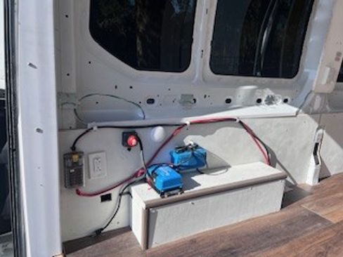 Used 2020 Ford Transit 150 Medium Roof image 9