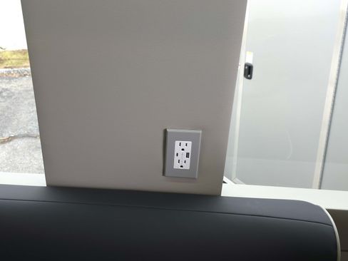 Used 2024 Mercedes-Benz Sprinter 3500 image 18