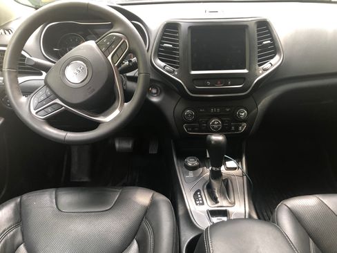 Used 2021 Jeep Cherokee Latitude Lux w/ Sun & Sound Group AWD/4WD image 5