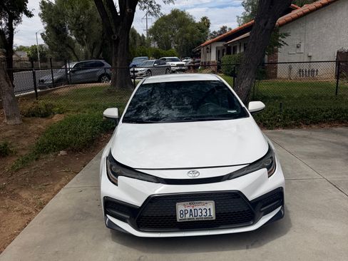 Used 2020 Toyota Corolla SE w/ Carpet Mat Package (TMS) FWD image 1