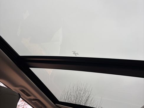 Used 2021 Ford Expedition Limited image 24