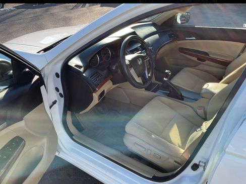 Used 2011 Honda Accord EX image 9