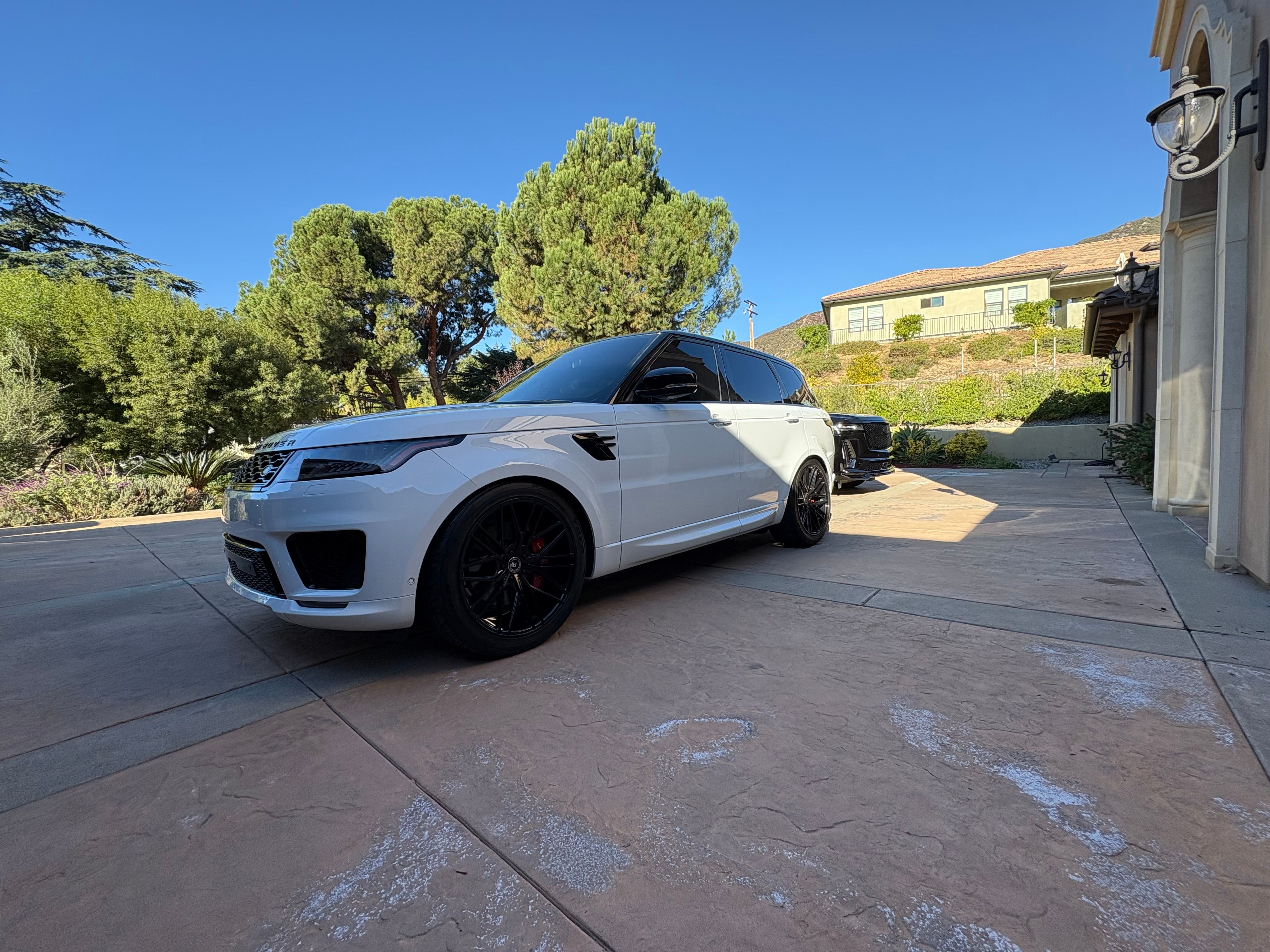 Used 2022 Land Rover Range Rover Sport HSE Dynamic AWD/4WD image 1