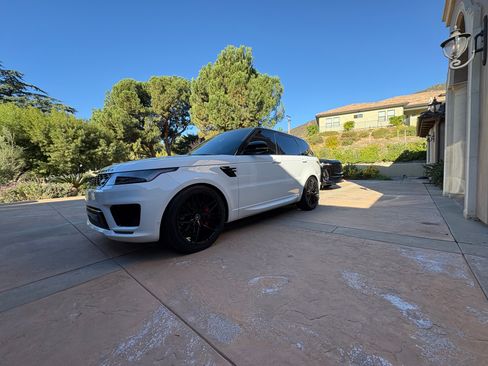 Used 2022 Land Rover Range Rover Sport HSE Dynamic image 1