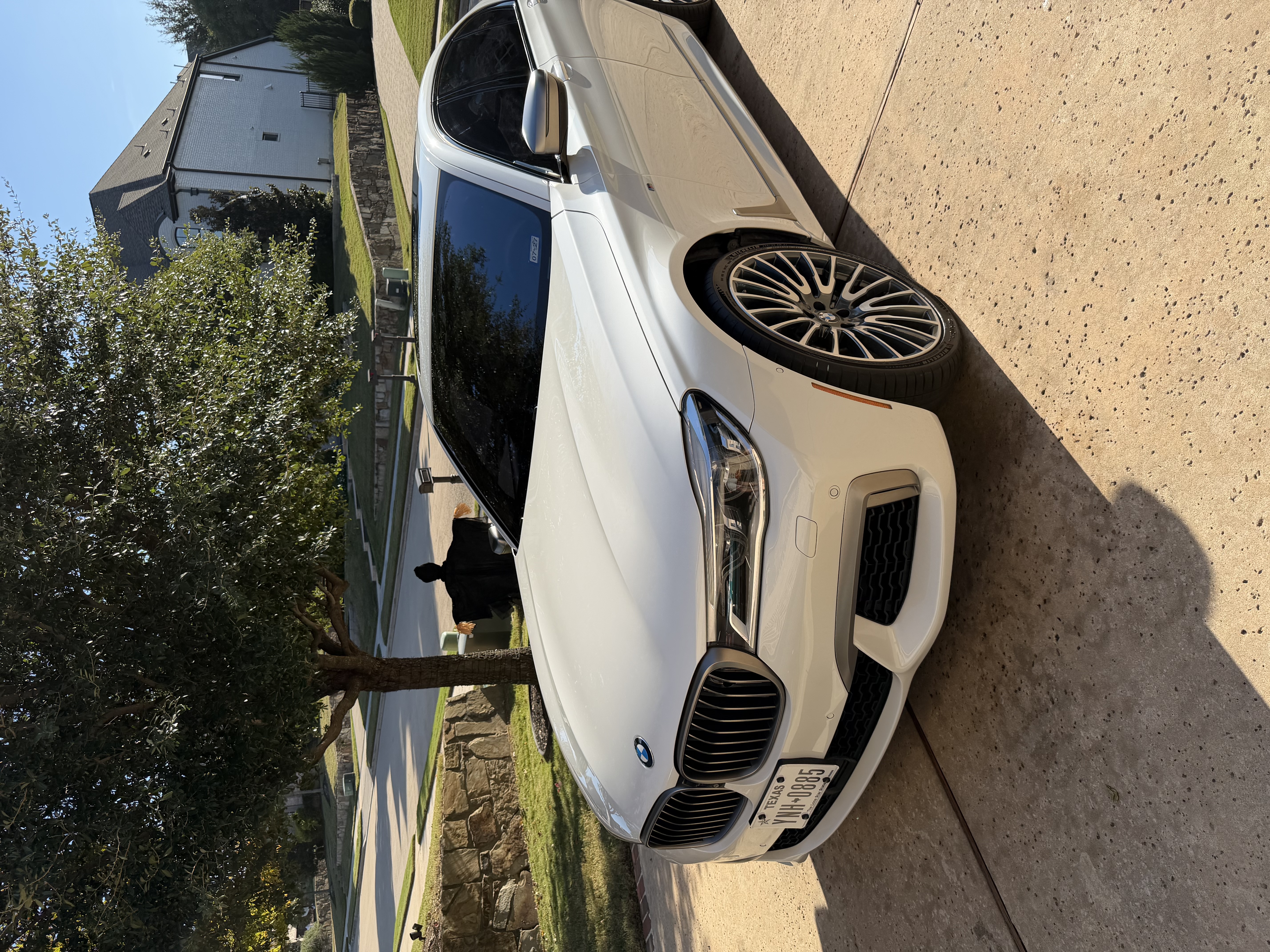 Used 2019 BMW M760i xDrive AWD/4WD image 2