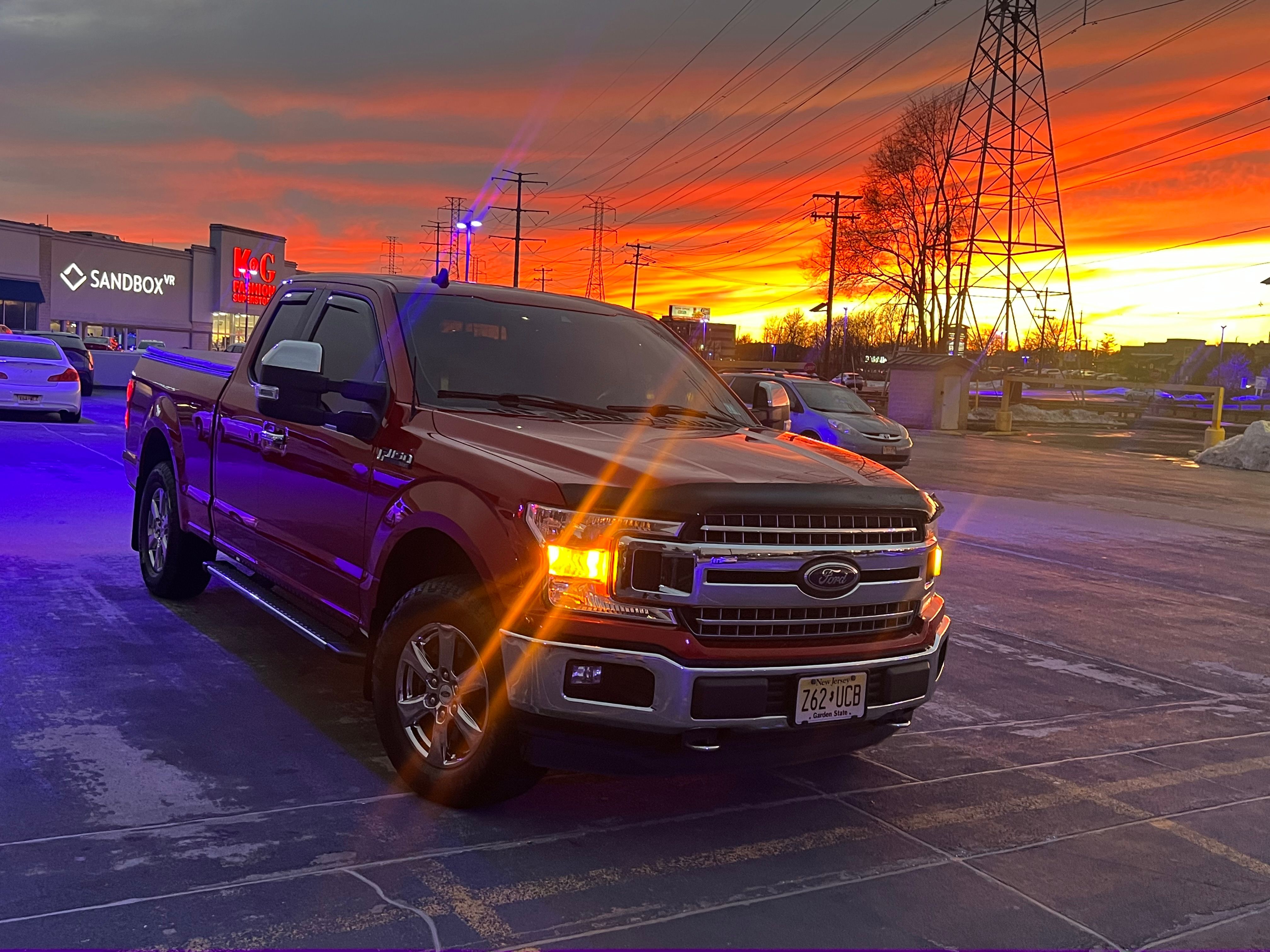 Used 2020 Ford F150 XLT w/ Equipment Group 302A Luxury AWD/4WD image 28