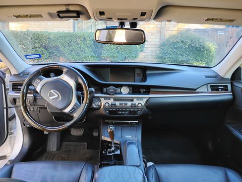 Used 2015 Lexus ES 350 image 2