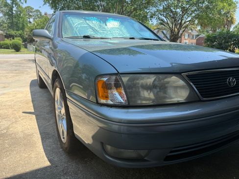 Used 1998 Toyota Avalon XLS FWD image 6