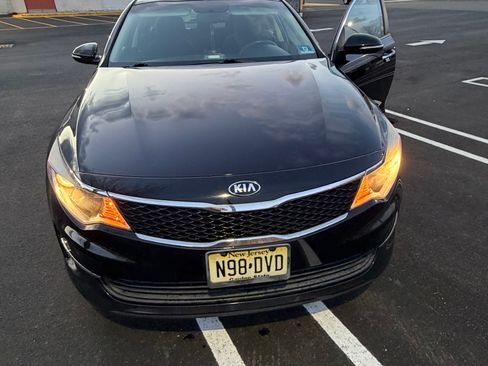 Used 2016 Kia Optima LX w/ LX Convenience Package image 1