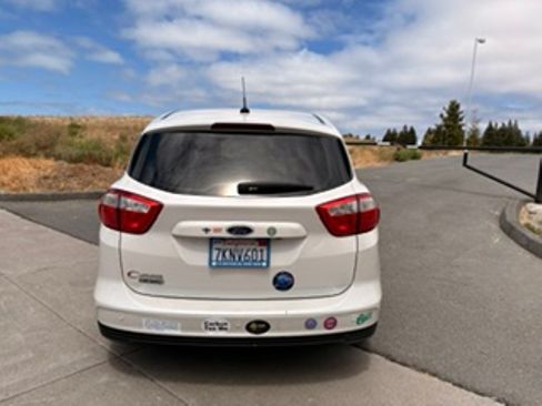 Used 2015 Ford C-MAX Energi SEL w/ Equipment Group 302A FWD image 13