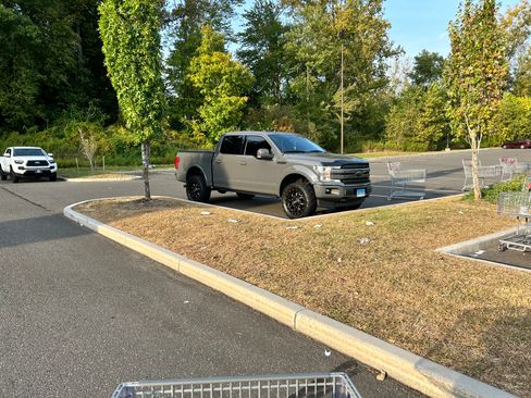 Used 2020 Ford F150 Lariat w/ Equipment Group 502A Luxury image 14