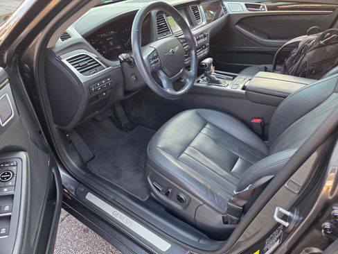 Used 2018 Genesis G80 3.8 w/ Option Group 02 image 4