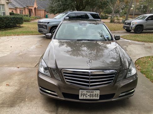 Used 2013 Mercedes-Benz E 350 E 350 Sedan 4D image 2
