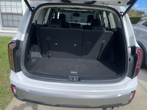 Used 2023 Kia Telluride EX image 5