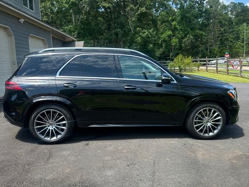 Used 2024 Mercedes-Benz GLE 450 4MATIC image 11