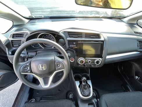 Used 2017 Honda Fit EX image 5