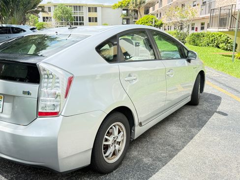 Used 2011 Toyota Prius Two FWD image 8