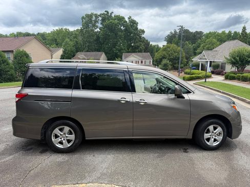 Used 2017 Nissan Quest SV FWD image 6