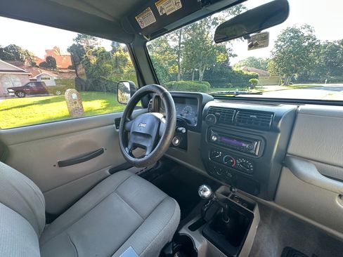 Used 2006 Jeep Wrangler Rubicon AWD/4WD image 9