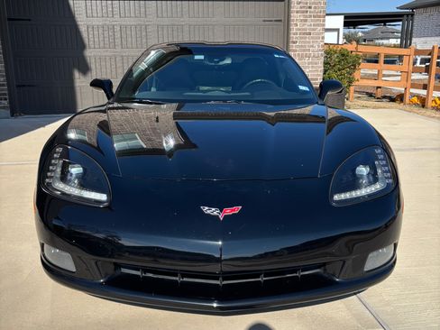 Used 2006 Chevrolet Corvette Coupe 2D image 1