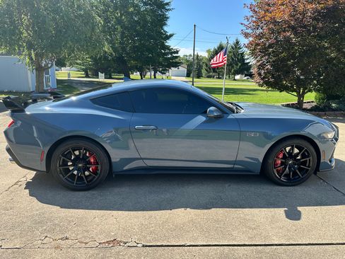 Used 2024 Ford Mustang GT Premium RWD image 4