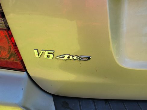 Used 2002 Toyota Highlander 4WD V6 image 9