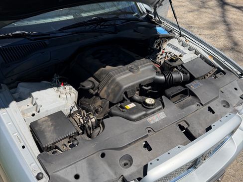 Used 2008 Jaguar XJ8 RWD image 16