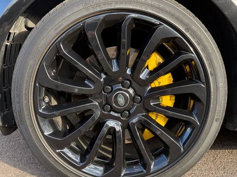 Used 2018 Land Rover Range Rover Supercharged image 12