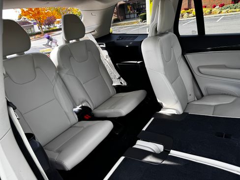 Used 2019 Volvo XC90 T6 Momentum w/ Advanced Package image 15