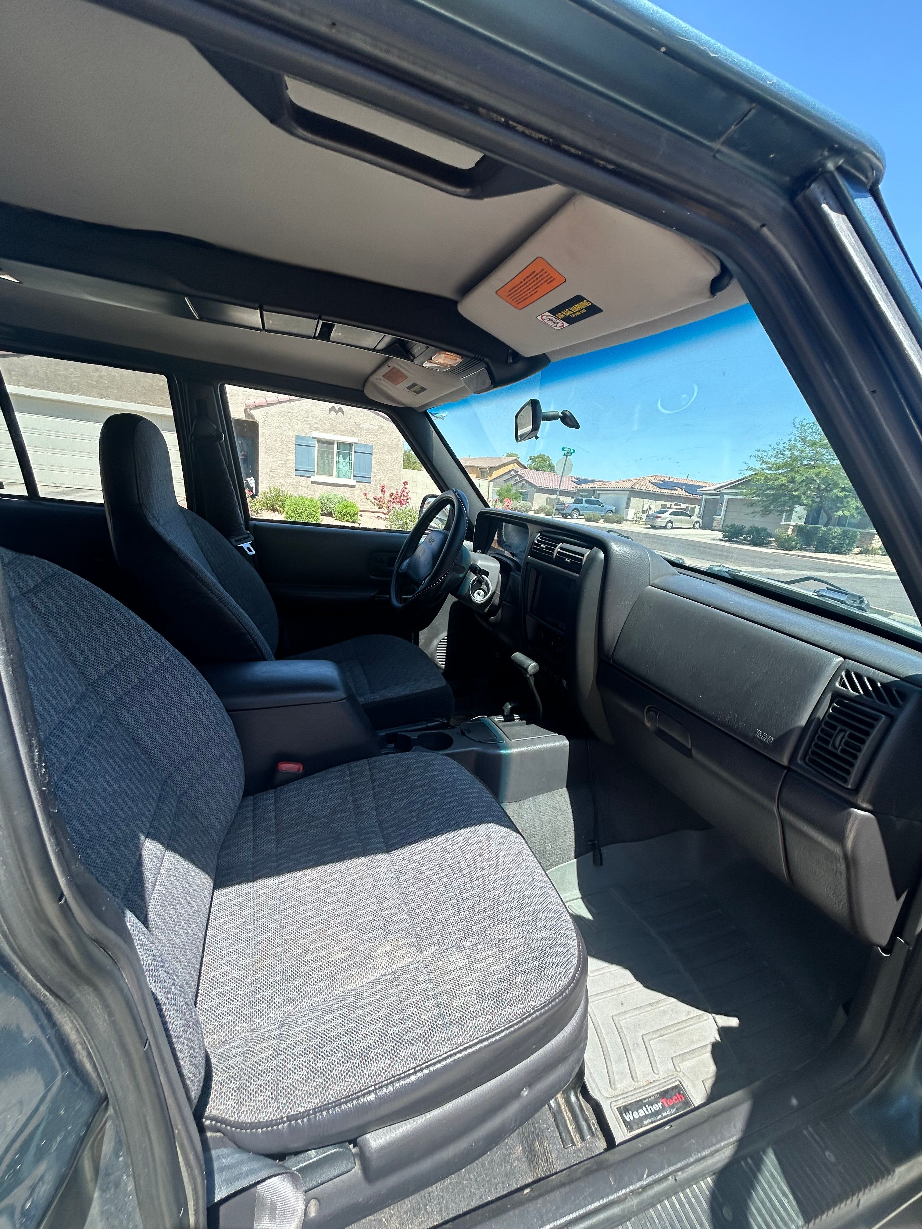 Used 1999 Jeep Cherokee 4WD 4-Door image 8