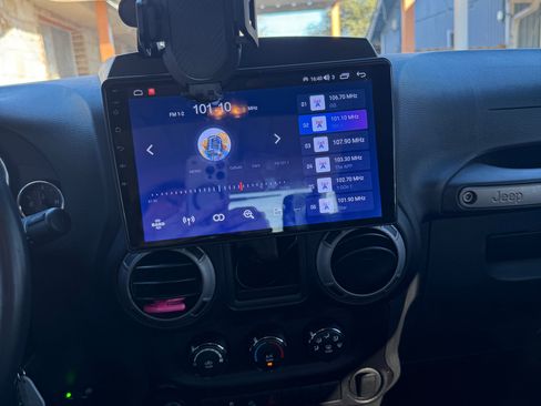 Used 2015 Jeep Wrangler Sport image 5