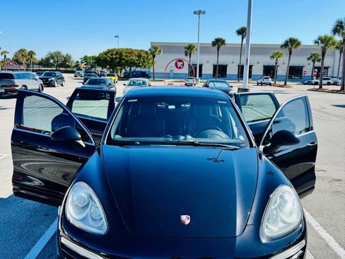 Used 2013 Porsche Cayenne Diesel image 1