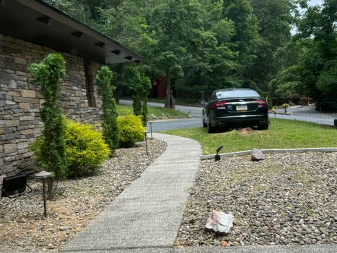 Used 2011 Jaguar XF Premium image 11