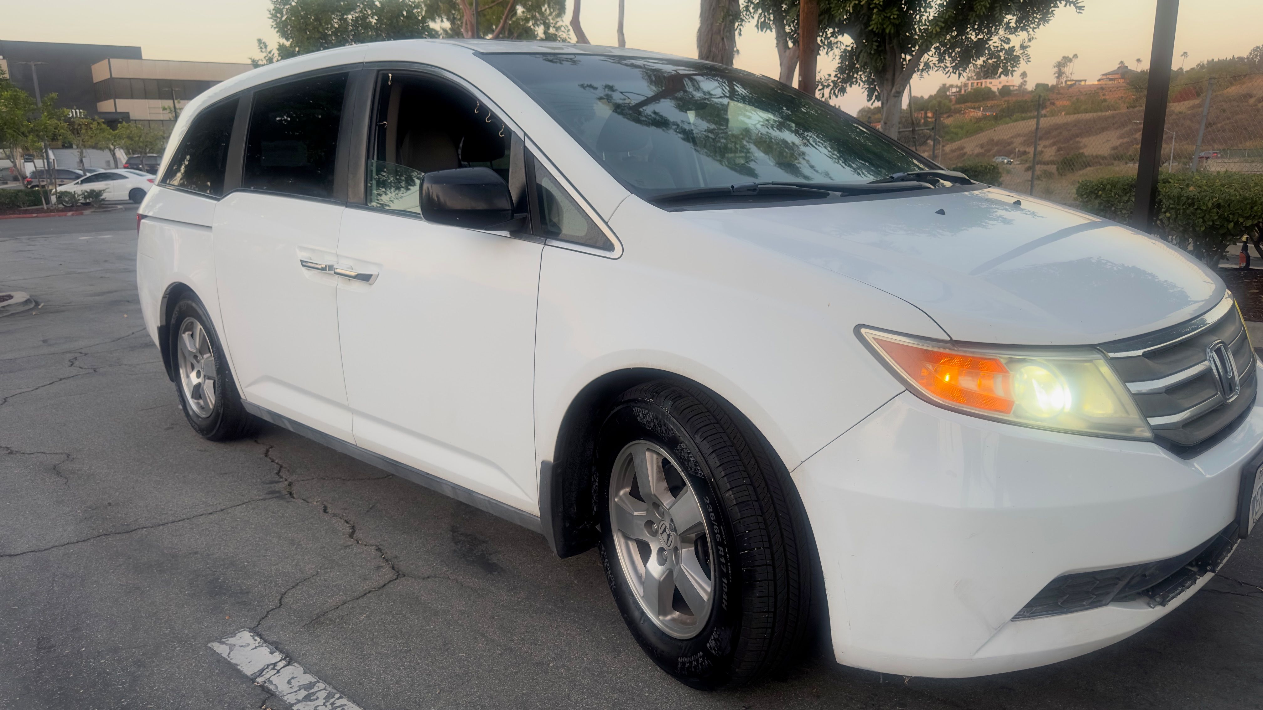 Used 2012 Honda Odyssey EX-L image 4