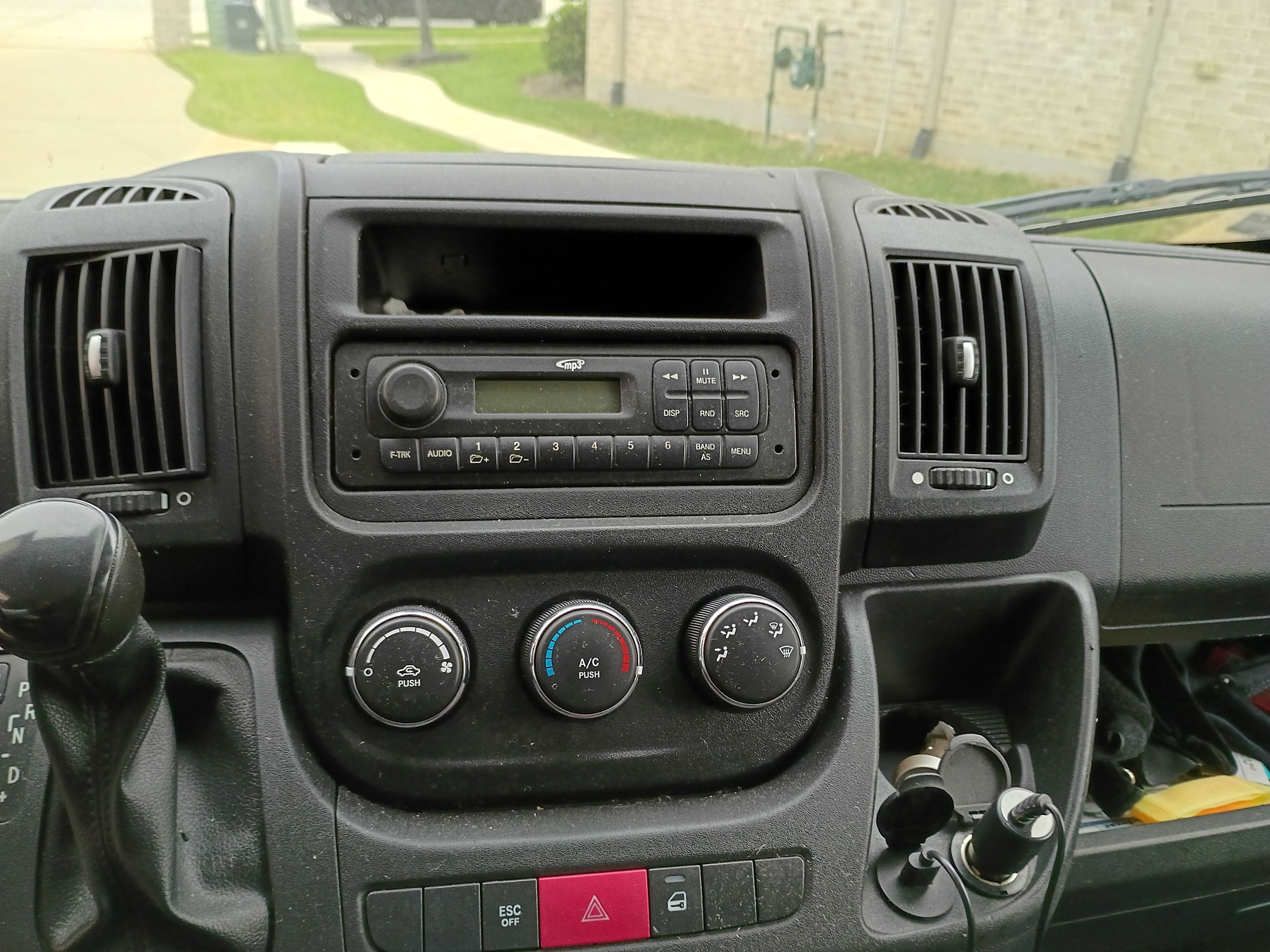 Used 2014 RAM ProMaster 1500 FWD image 11