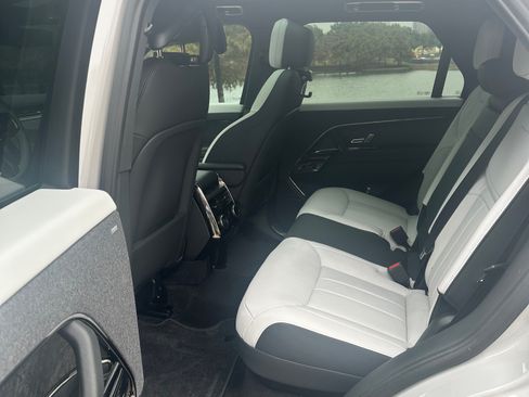 Used 2024 Land Rover Range Rover Sport Dynamic SE image 11