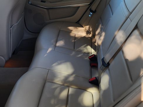 Used 2014 Mercedes-Benz E 350 Sedan image 14