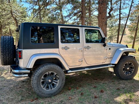 Used 2008 Jeep Wrangler Unlimited Sahara w/ Mopar Chrome Edition Group image 16