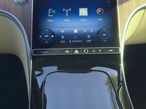 Used 2023 Mercedes-Benz C 300 C 300 Sedan 4D image 10