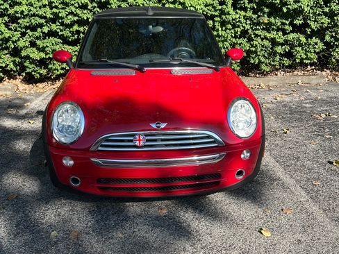 Used 2005 MINI Cooper Convertible FWD image 1