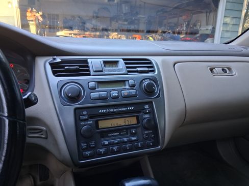 Used 2001 Honda Accord EX image 8