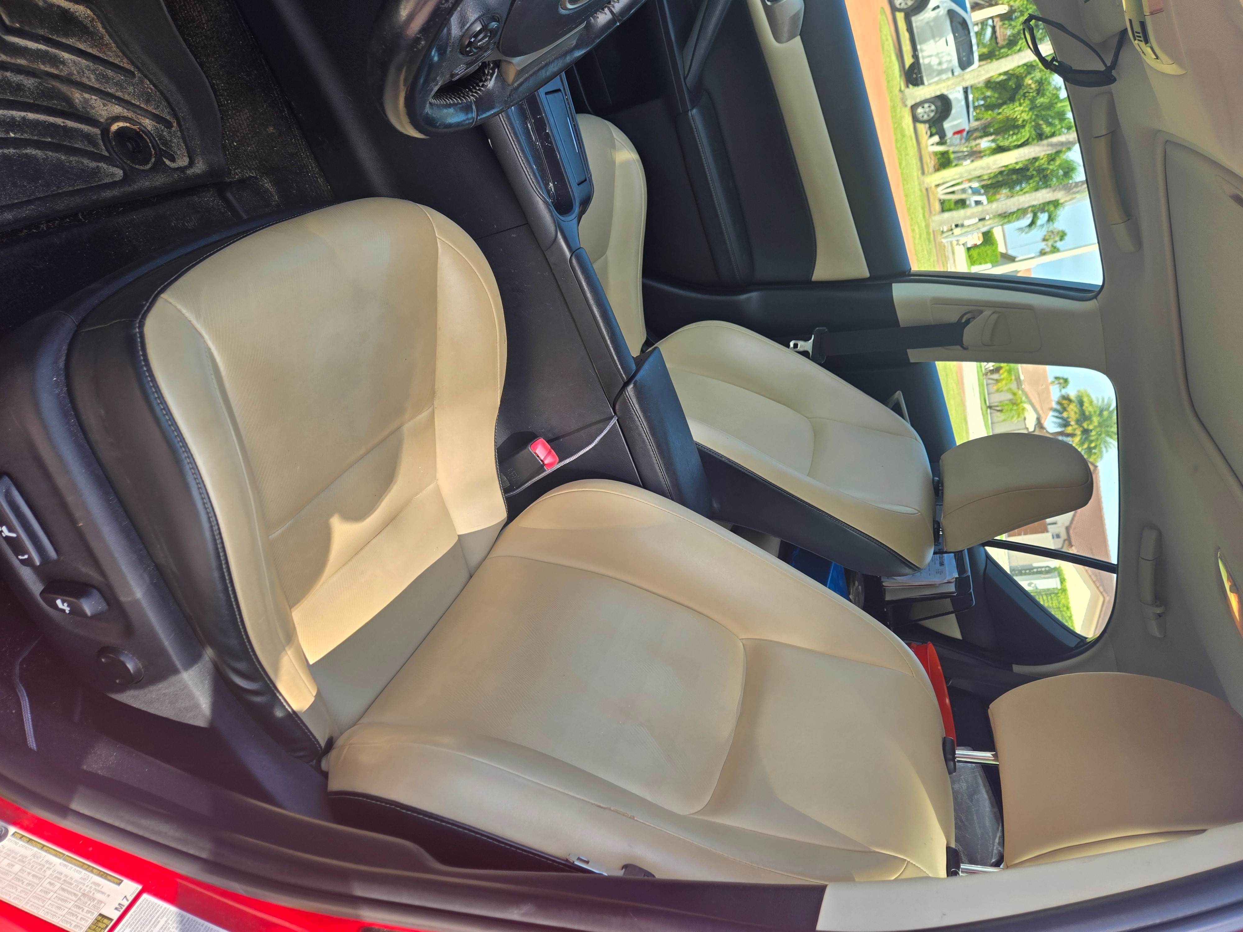 Used 2014 Lexus CT 200h w/ Seat Comfort Package FWD image 9