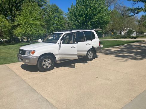 Used 2002 Toyota Land Cruiser AWD/4WD image 1