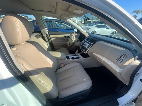 Used 2016 Nissan Altima 2.5 SL w/ 2.5 Technology Package image 10