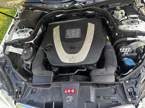 Used 2011 Mercedes-Benz E 350 Sedan image 2