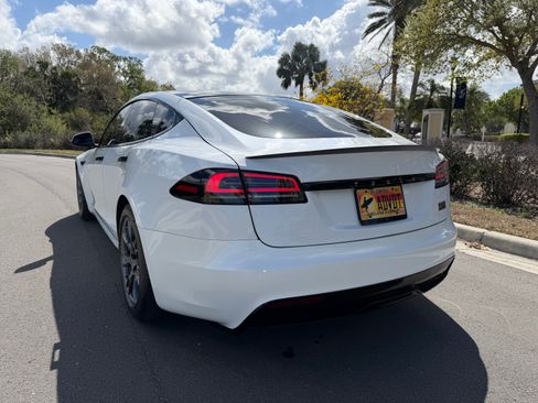 Used 2024 Tesla Model S Plaid image 8